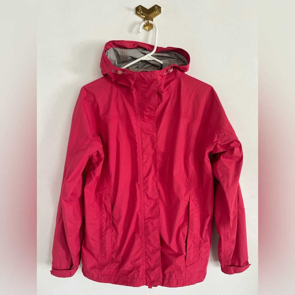LL Bean womens pink lightweight rain jacket Size Medium